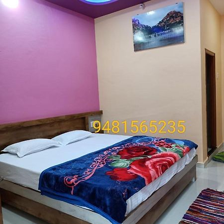 Abhi Homestay Hampi Extérieur photo