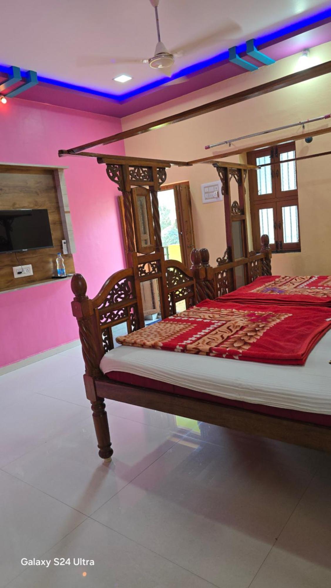 Abhi Homestay Hampi Extérieur photo