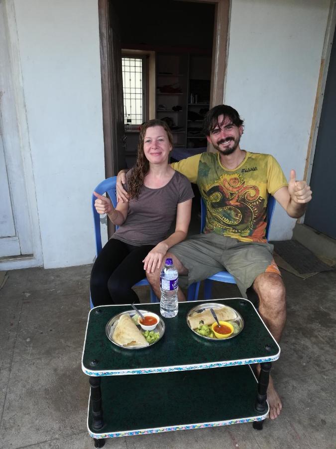 Abhi Homestay Hampi Extérieur photo