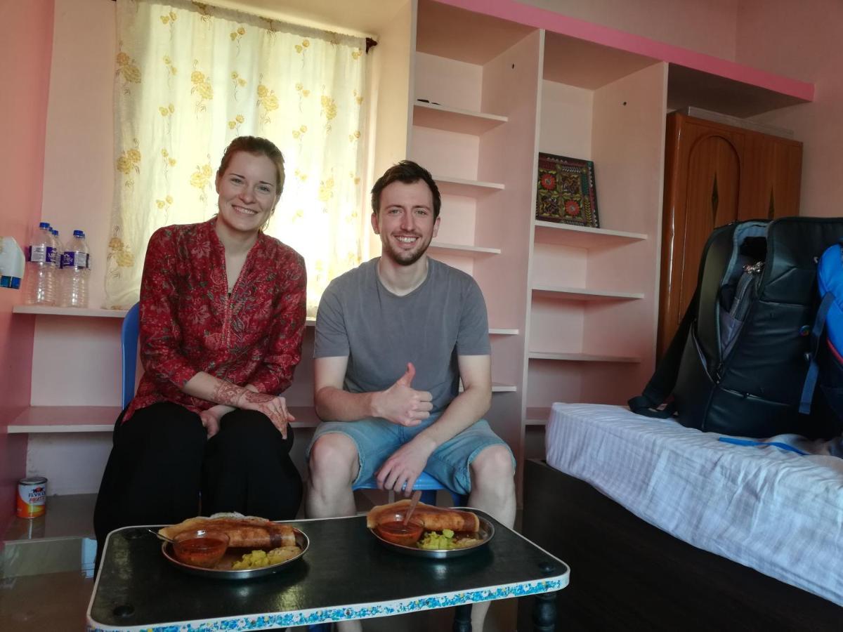 Abhi Homestay Hampi Extérieur photo