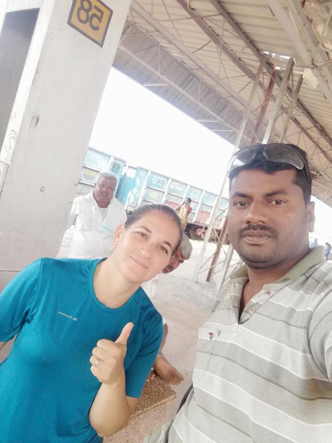 Abhi Homestay Hampi Extérieur photo